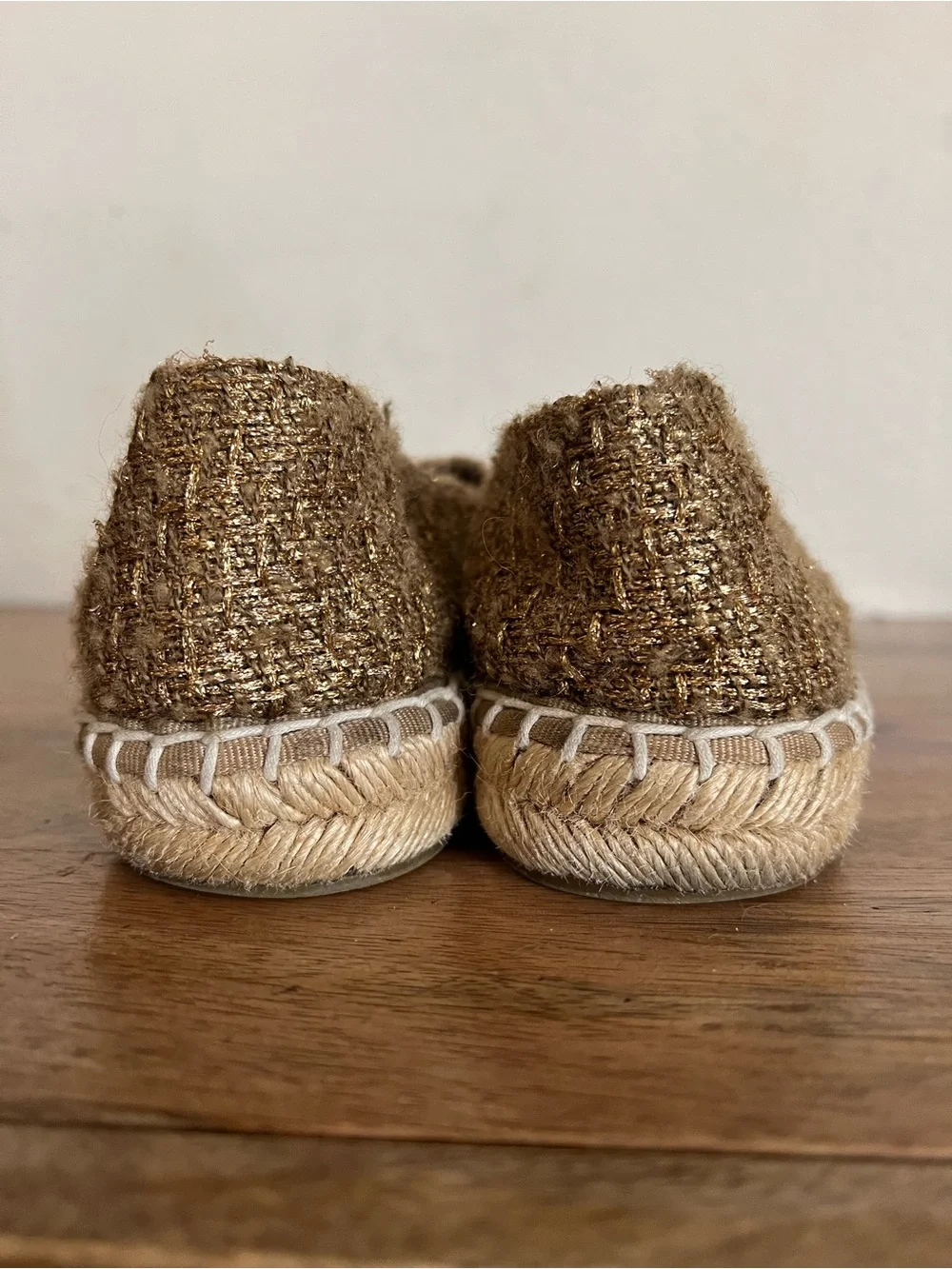 CHANEL GOLD/BLACK GLITTER WOOL CC CAP-TOE ESPADRILLES SIZE, EUR 41